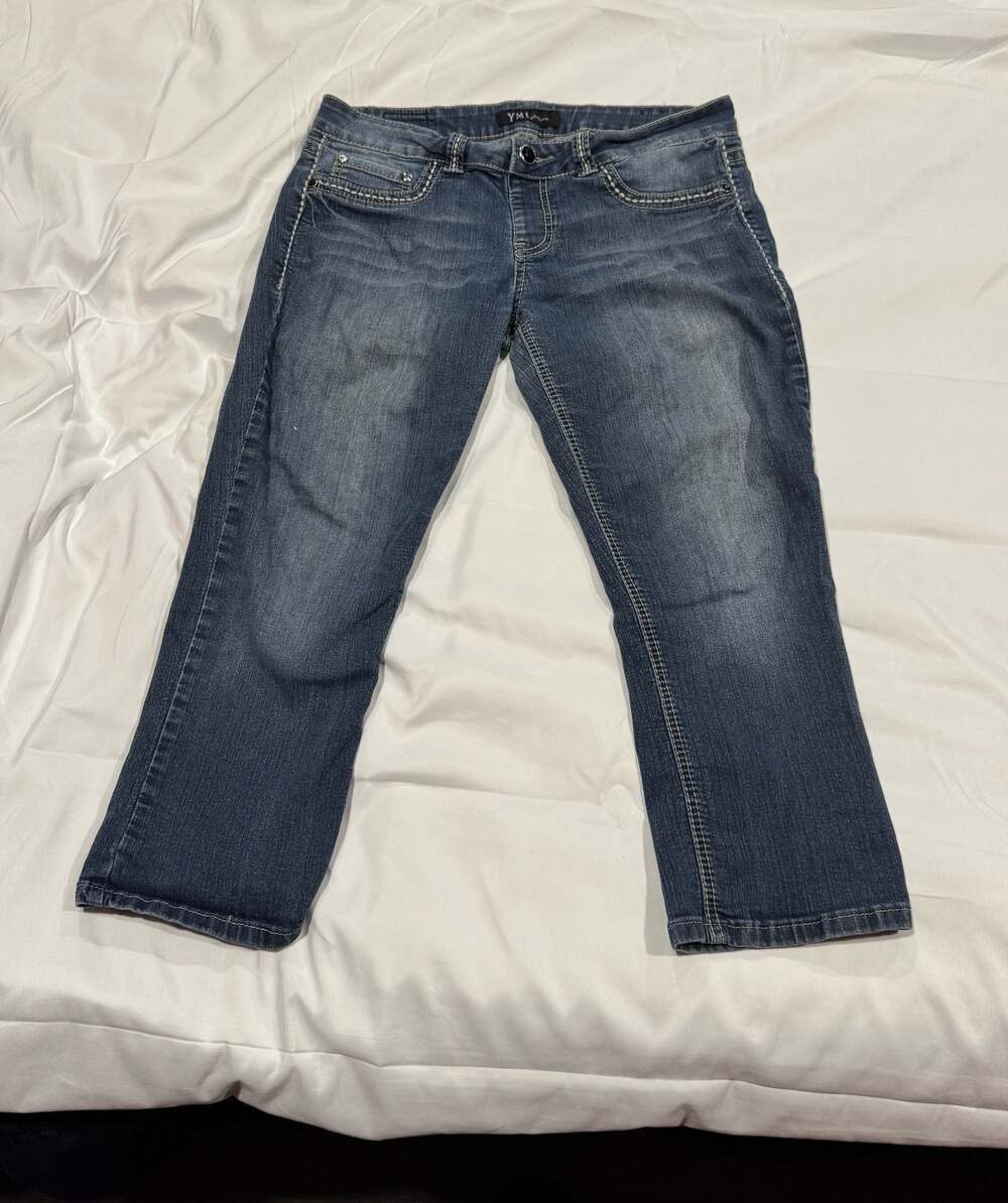 Y2K YMI Jeans Blue Denim Rhinestone Pocket Capri Jeans 2000’s